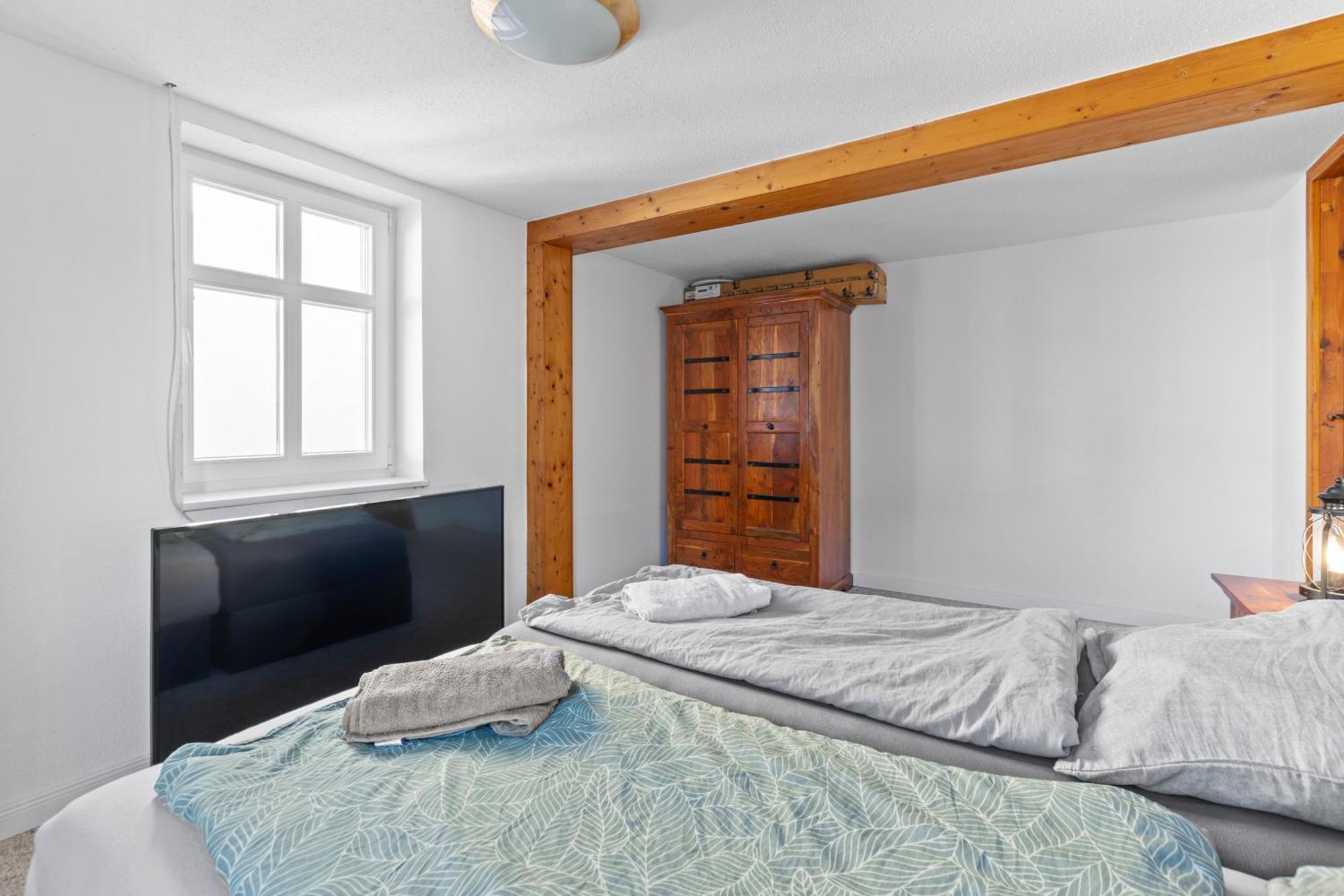 Apartment Sabina Monteurwohnung I 75 Zoll Tv I Kueche I Bad I Backofen I
